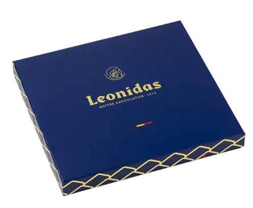[Mooie geschenkverpakking Togo gevuld met 9 verschillende bonbons en eventueel een wenskaartje. Afmeting: 15,5 x 15,5 x 3,5 cm] Leonidas Togo Blauw - 9 Bonbons
